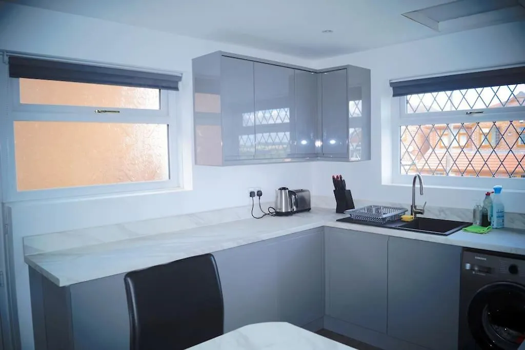 Luxurious Detached Bungalow Batley