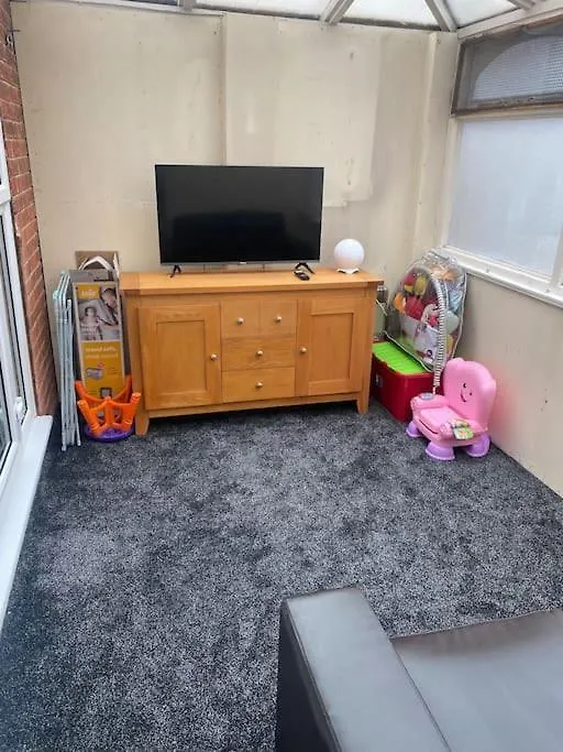 Luxurious Detached Bungalow Batley Villa