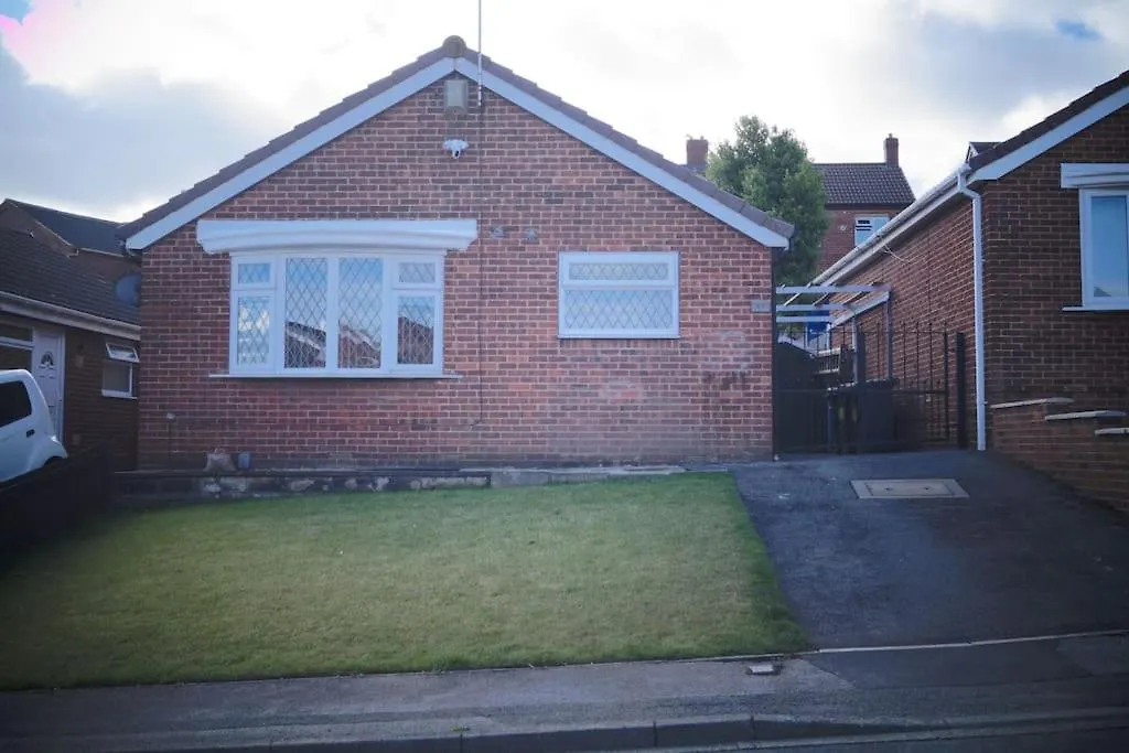 Villa Luxurious Detached Bungalow Batley
