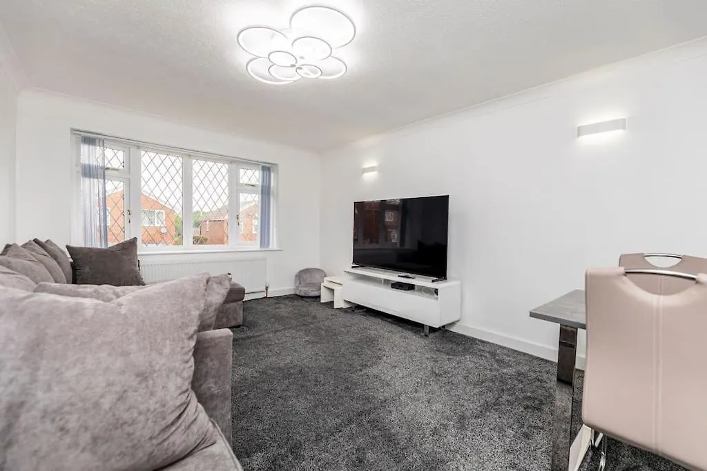 Luxurious Detached Bungalow Batley Villa