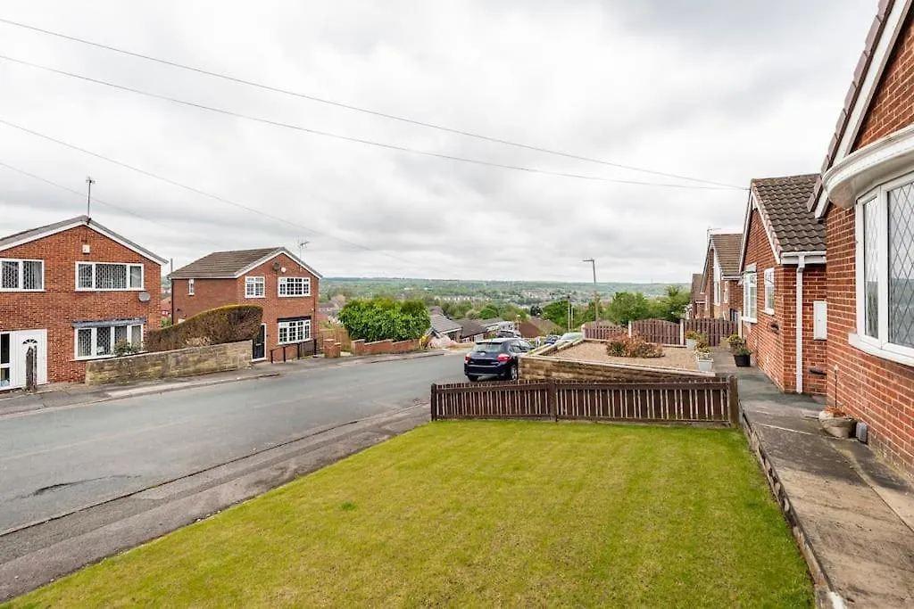 Luxurious Detached Bungalow Batley 0*,  Reino Unido