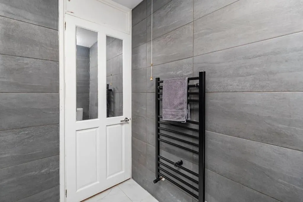 Luxurious Detached Bungalow Batley